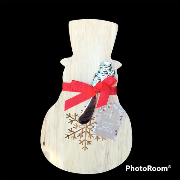 Legacy & Main Other - Snowman Cutting Board & Spreader Set Legacy & Main